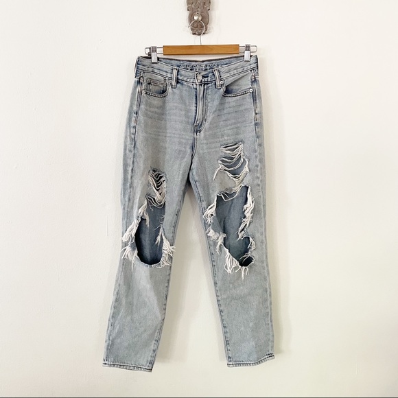 American Eagle Outfitters Denim - American Eagle Light Wash Mom Jean With Broken Knee Distressed look